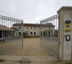 Chambres D'hôtes À La Ferme Pateli De Courouvre